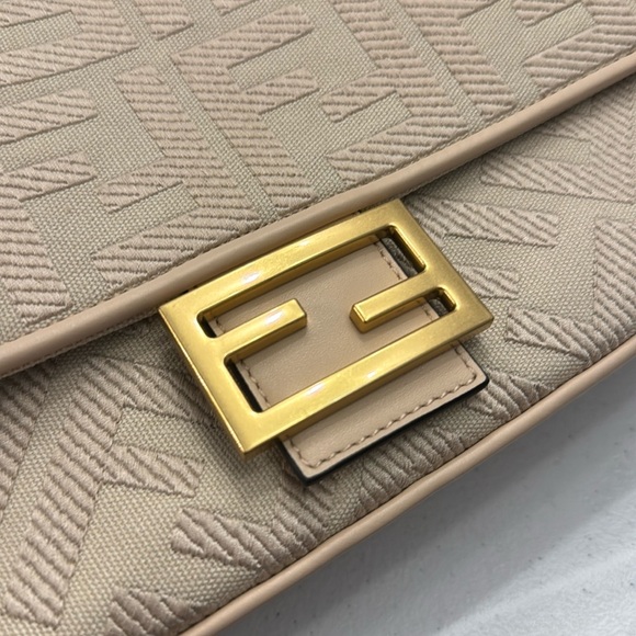 Fendi Baguette NM Bag Zucca Embroidered Canvas - Picture 3 of 14